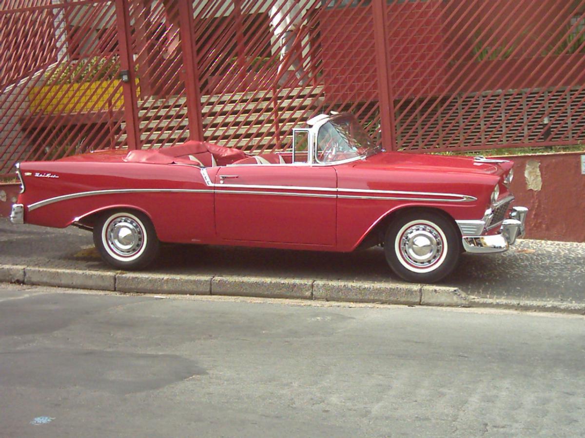 Bel Airconversível  vermelho