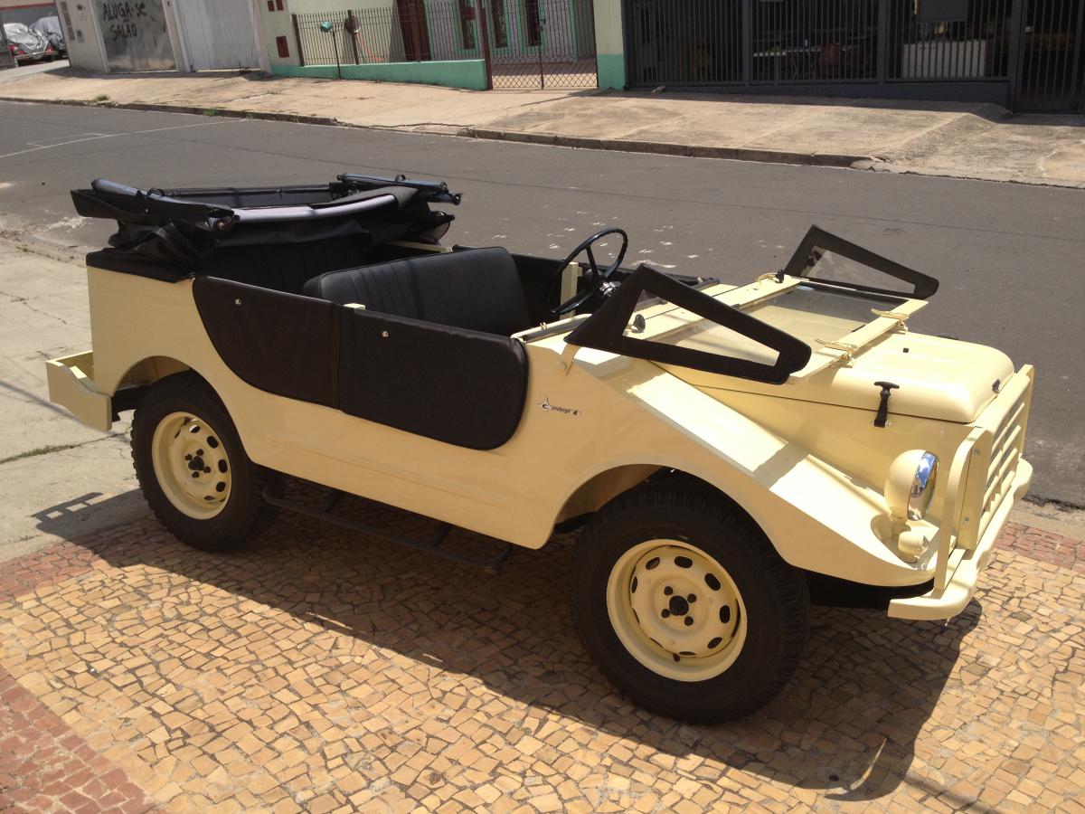 Jeep candango amarelo